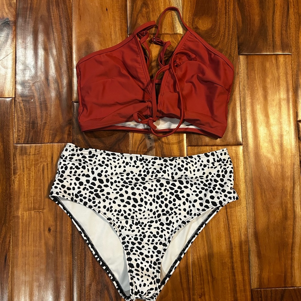 SHEIN Red and Black-White Swim Set
